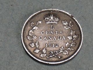 1912 Canadian Five Cent Silver Coin (xf) 5598 photo