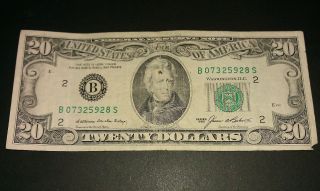 $20 U.  S.  A.  F.  R.  N.  Federal Reserve Note Series 1985 B07325928s photo