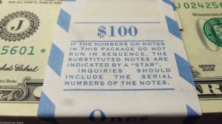 100 Sequential 1$ Federal Reserve Star Notes photo