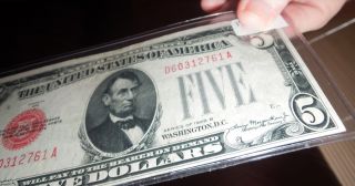 1928 B $5 Dollar Red Seal Us Bill / / Almost Uncirculated photo