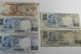 5 Pilipinas Paper Money Banknote (4) 1 Piso 1949 (i) 10 Piso 2001 photo