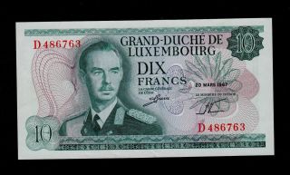 Luxembourg 10 Francs 1967 D Pick 53 Xf+. photo