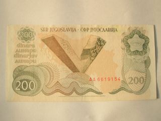 Yugoslavia Serbia: 200 Dinara 1990 Crisp Au Pick 102 photo