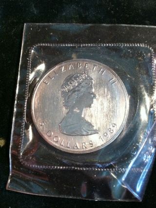 1989 $5 Canada.  9999 Silver Maple Leaf Rcm photo