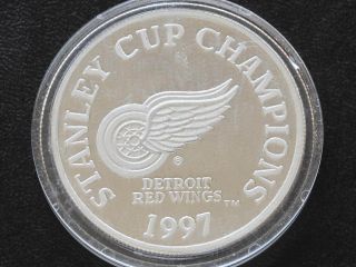 1997 Detroit Red Wings Stanley Cup Champions Proof Silver Medal Ser 324 C8406 photo