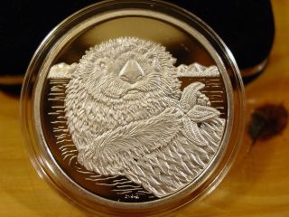 Alaska Sea Otter / Starfish Medallion.  999 Fine Silver 1 Troy Oz photo