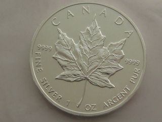 1990 Canada Maple Leaf 1 Oz Pure Silver.  9999 photo