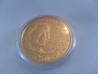Rare 1oz Nobel Laureates Manela/de Klerk 24 Carat Gold Coin photo