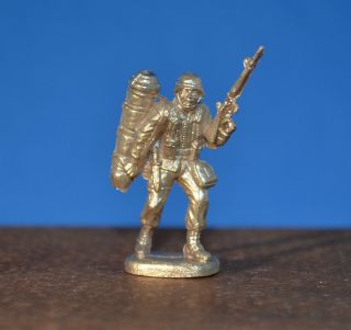 Hand Casted Solid 14k Gold Us Modern Infantry Army Man 9g 14k Gold photo