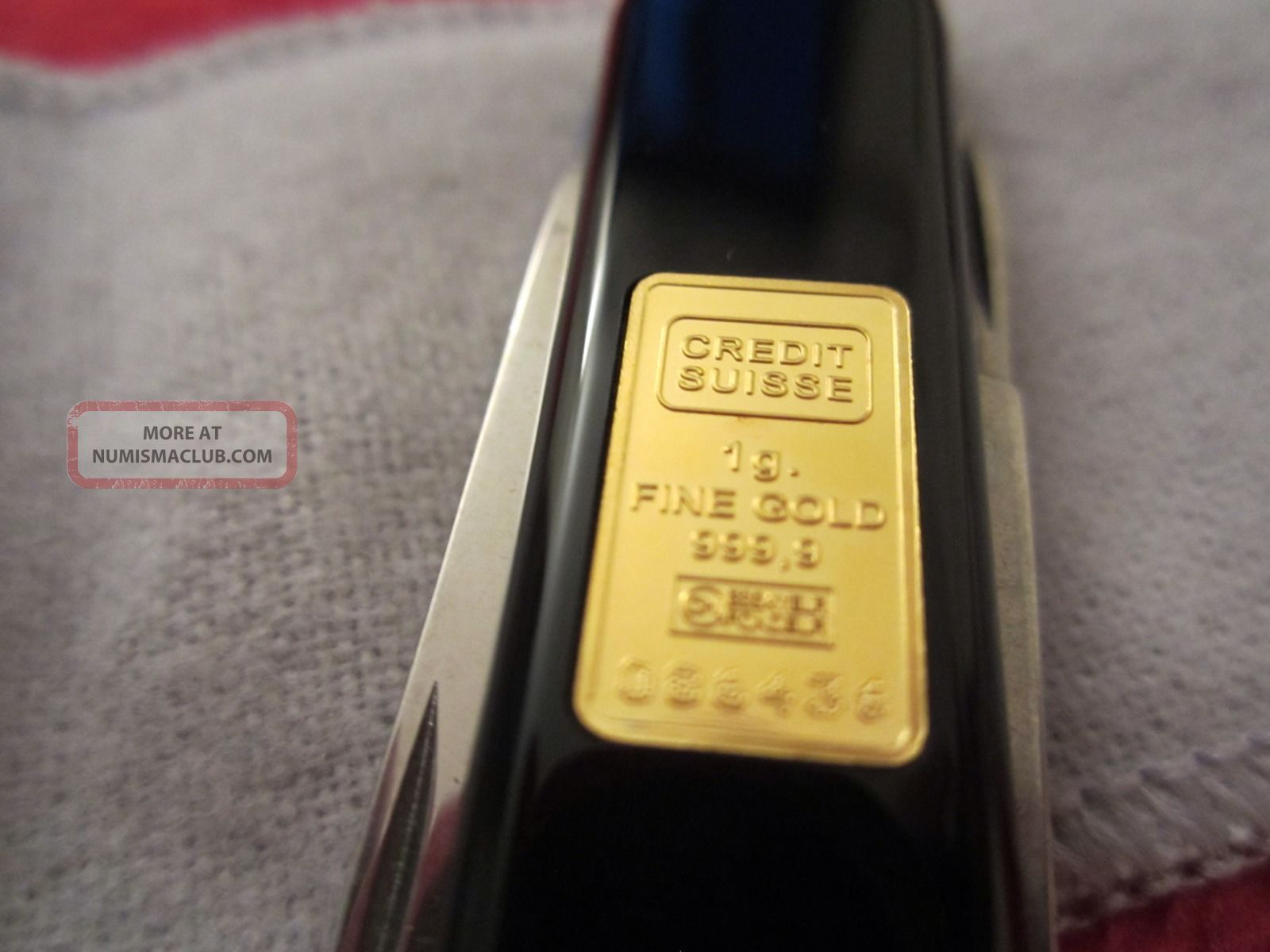 Wow Ultra Rare Victorinox Swiss Army Knife W 1g Credit Suisse. 999 Gold Bar