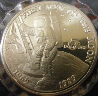 First Man On The Moon $5 Coin 1969 - 89 photo