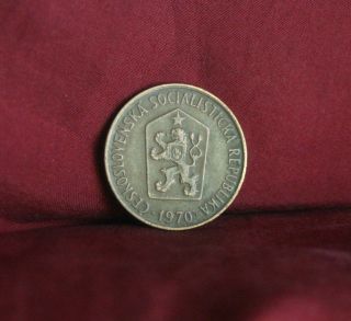 1970 Czechoslovakia 50 Haleru World Coin Km55.  1 Czech Lion Shield Linden Wreath photo