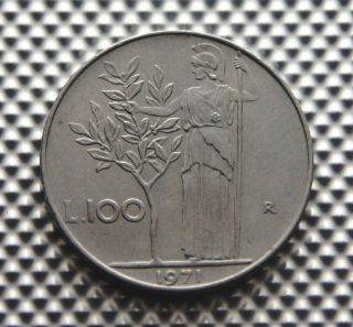 Italy 100 Lire 1971 Km 96.  1 photo