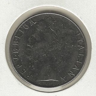 Italy 100 Lire,  1977 photo