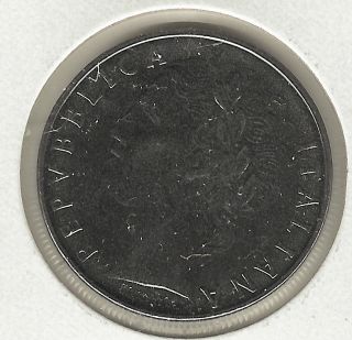 Italy 100 Lire,  1974 photo