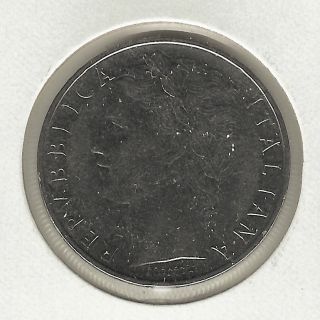 Italy 100 Lire,  1966 photo