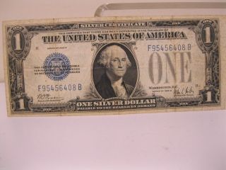 Series 1928 - B One Dollar Bill $1 Funny Back Silver Certificate Blue Seal photo