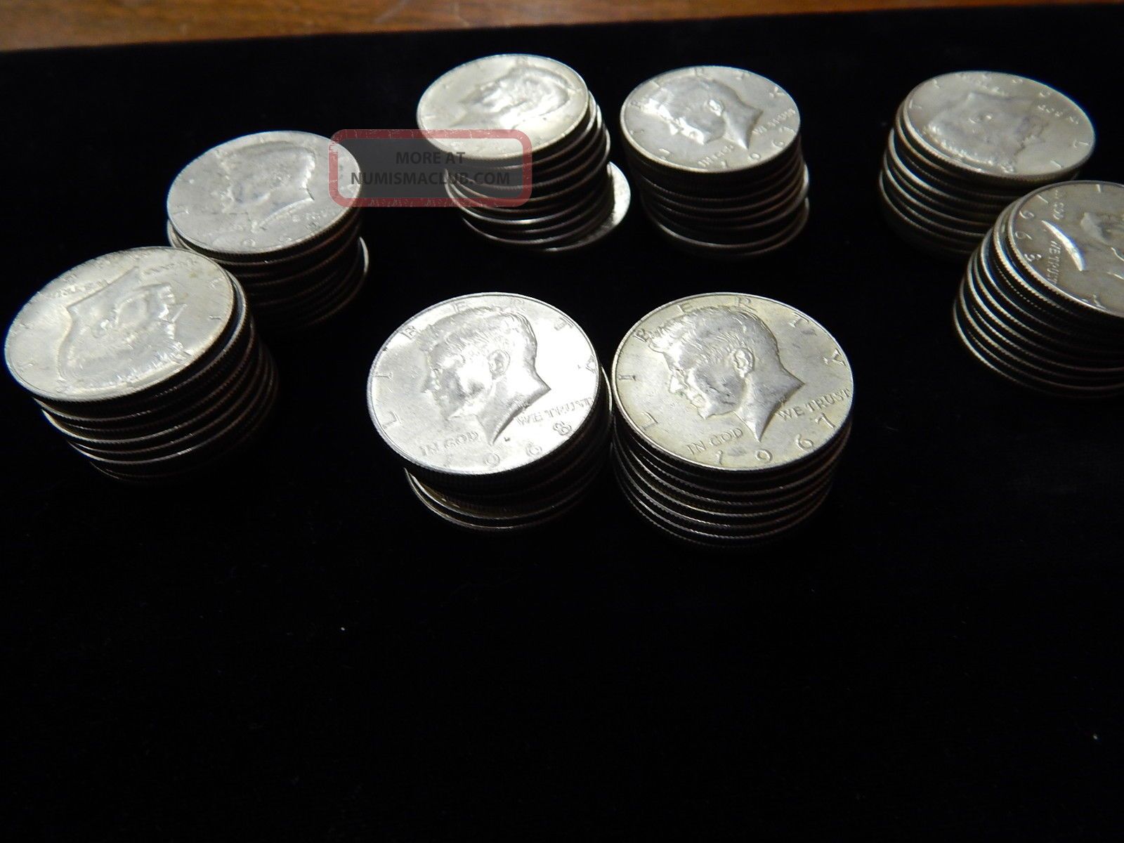 80 Kennedy Half Dollars All 40 Silver Halves Over 11 Ounces Of