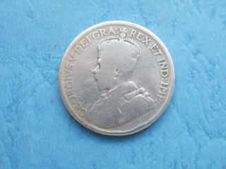 1919 Circulated Canadian Quarter (25c Silver Coin) 1063 photo