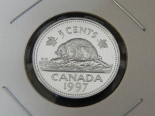 1997 Bu Pl Unc Canadian Canada Beaver Elizabeth Ii Nickel Five 5 Cent photo