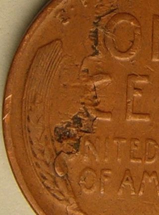 1935 P Lincoln Wheat Penny,  (lamination) Error Coin,  Ae 144 photo