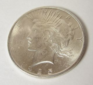 1925 P Peace One Silver Dollar Unc Philadelphia Educational Gift Coin photo