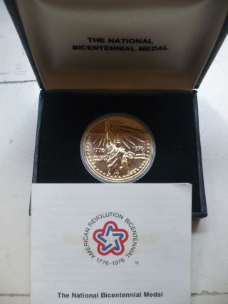 The National Bicentennial Medal 1776 - 1976 Us Gold Plated photo