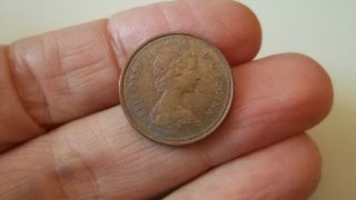 1980 1 Cent Canada Coin Circulated Elizabeth Ii D.  C.  Regina Leaves Back B 5 photo