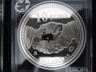 Spain 10 Euro Silver Coin 60 Years Peace And Freedom In Europe 2005 photo