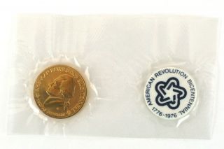 Gold Tone Thomas Jefferson American Revolution Token Or Medal With Plastic Token photo