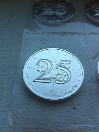 2013 Canada $5 Silver Maple Leaf - 25th Anniversary (thermotron) photo