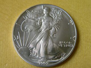 1992 Silver Eagle 1 Oz United States Silver Dollar.  999 Fine 2 Uncirculated photo