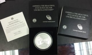 2011 - P Chickasaw 5 Oz America The Silver With All Packaging photo