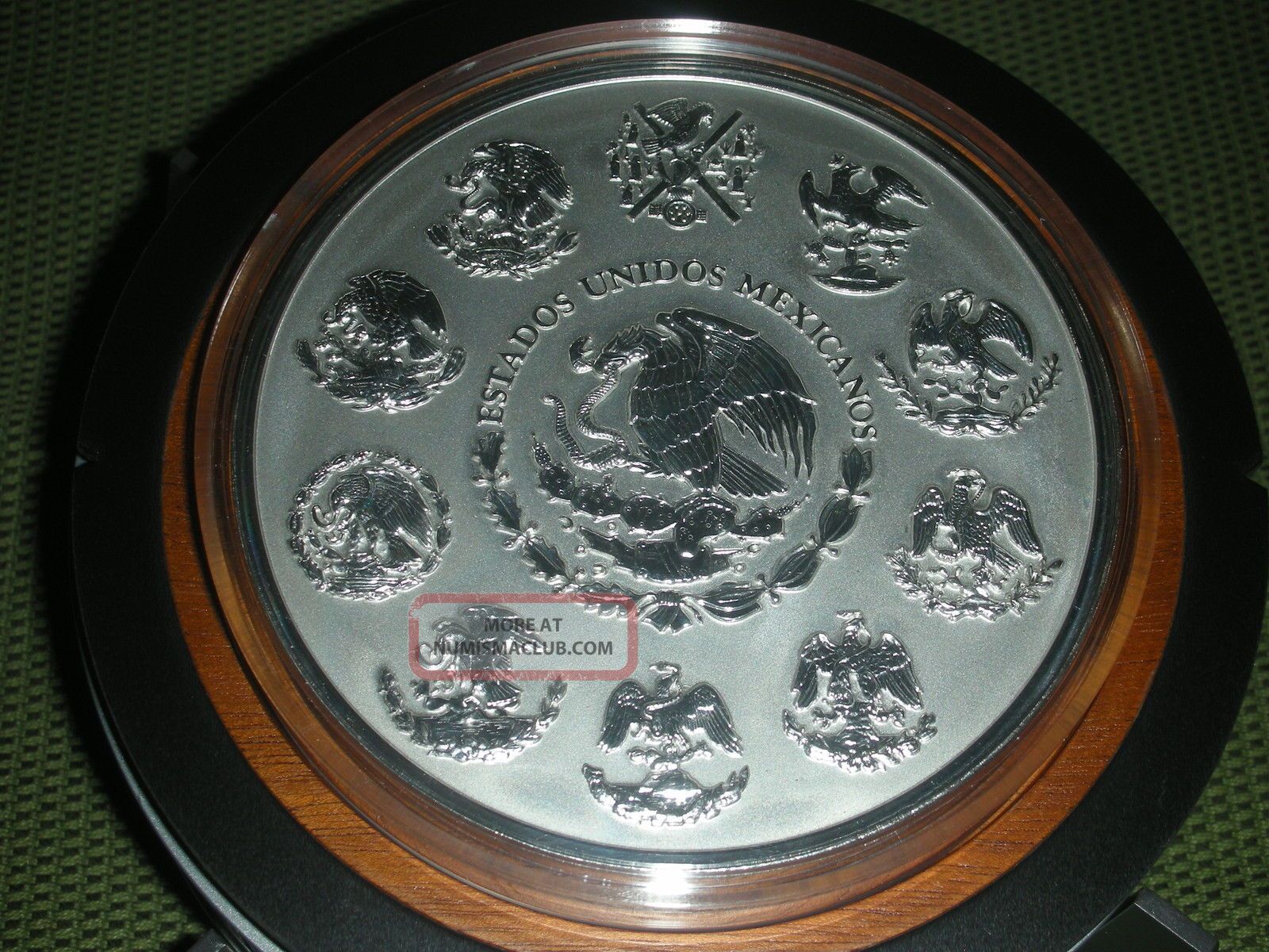 2011 Mexico 1 Kilo Pure Fine 999 Silver Aztec Calendar