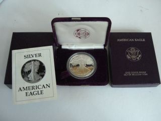 1987 S American Eagle One Ounce Proof Silver Bullion Coin W/ Box & photo