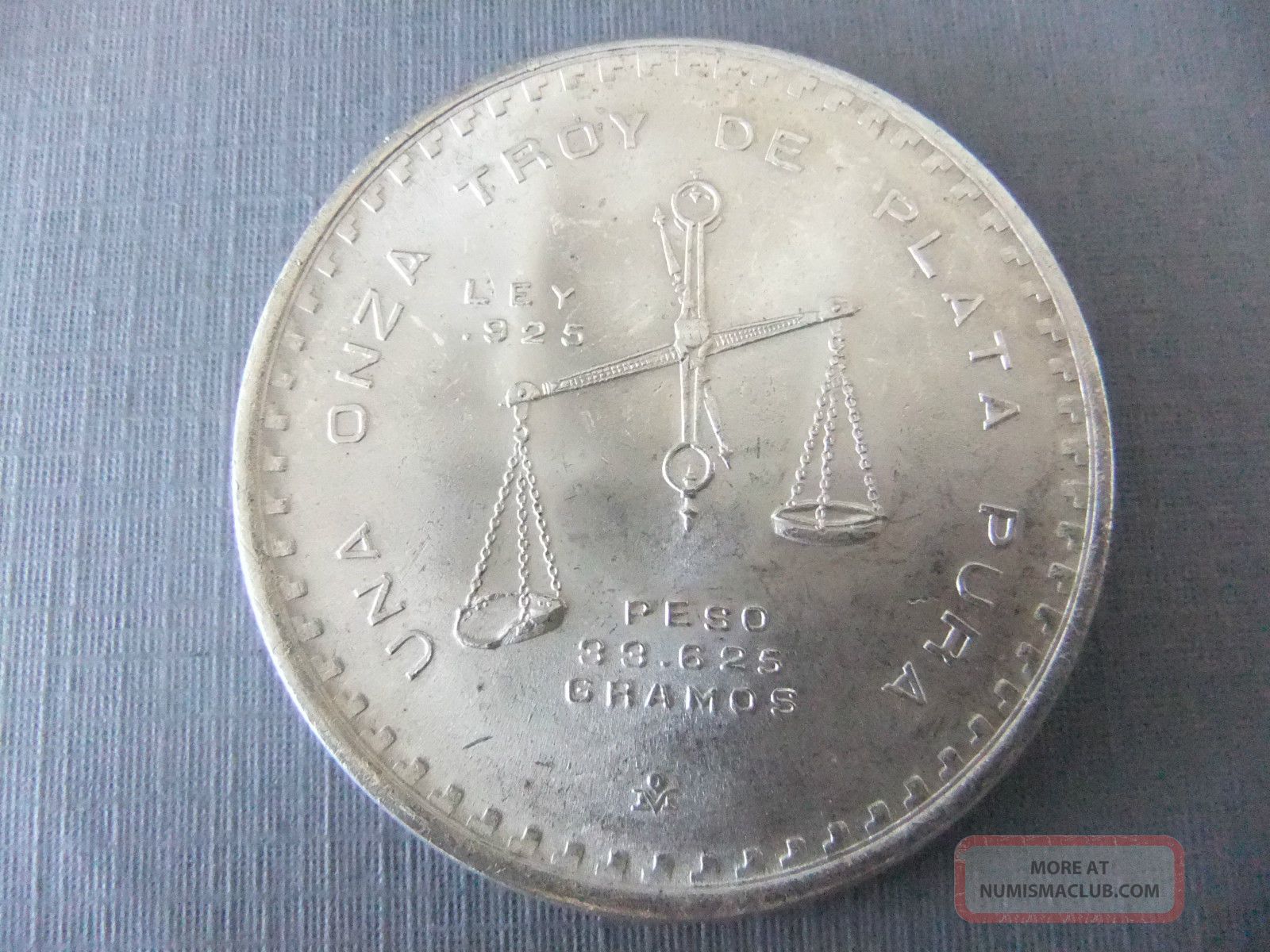 1980 Casa De Moneda De Mexico Una Onza Troy De Plata Pura 33. 625