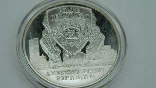 9 - 11 - 2001 Ny Police Department Americas Finest 1oz.  999 Fine Silver Ag145 photo