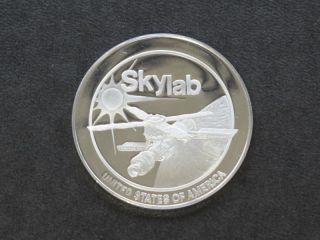 Skylab Orbiting Laboratory Silver Art Round A7701 photo