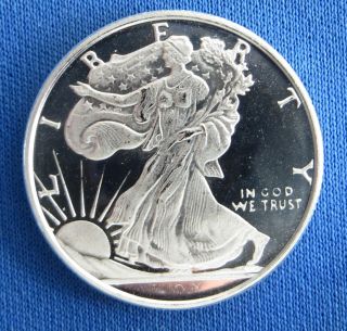 1/4 Troy Oz Solid Silver Walking Liberty Round.  999 Fine Golden State photo