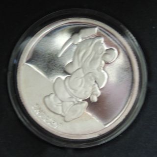 Disney ' S Snow White Sneezy 50th Anniversary 1 Troy Oz Silver Round Coin 999 Fine photo