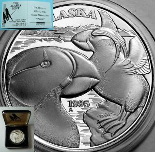 Alaska Official State 1995 Puffin 1 Troy Oz.  999 Silver Coin Case photo