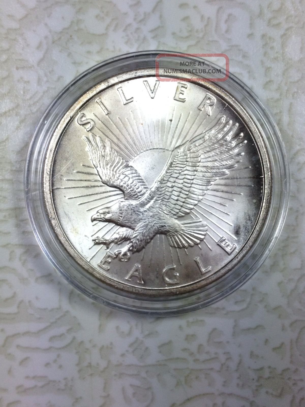 1 Troy Ounce. 999 Fine Silver Round
