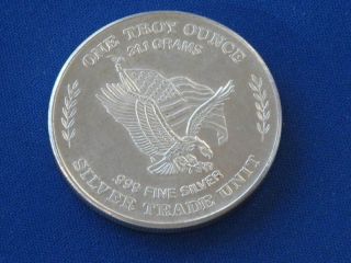 1981 Us Assay Office Silver Trade Unit Round B0627 photo