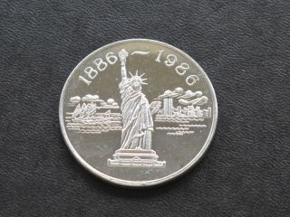 1986 Statue Of Liberty Centennial Silver Art Round 1 Troy Ounce C0269 photo