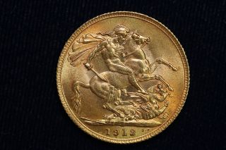 1913 Great Britain.  Sovereign.  Gold photo