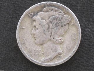 1937 - P Mercury Dime 90% Silver U.  S.  Coin D6808 photo