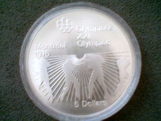 Canada Large Silver 5 Dollar 1976 Olympics/fencing Qeii Unc In Holder photo