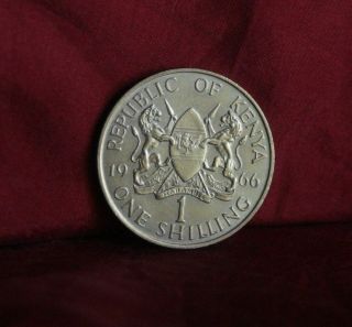 1966 Kenya One Shilling World Coin Km5 Africa Lions Mzee Jomo Kenyatta Harambee photo