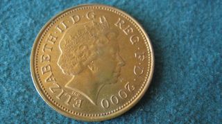 Great Britain 2 Pence 2000 photo