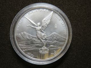 2006 1 Oz Silver Coin Mexican Libertad 1 Onza Plata Pura Ley.  999 Mexicanos photo